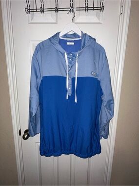 Women’s Columbia fishing jacket with hood